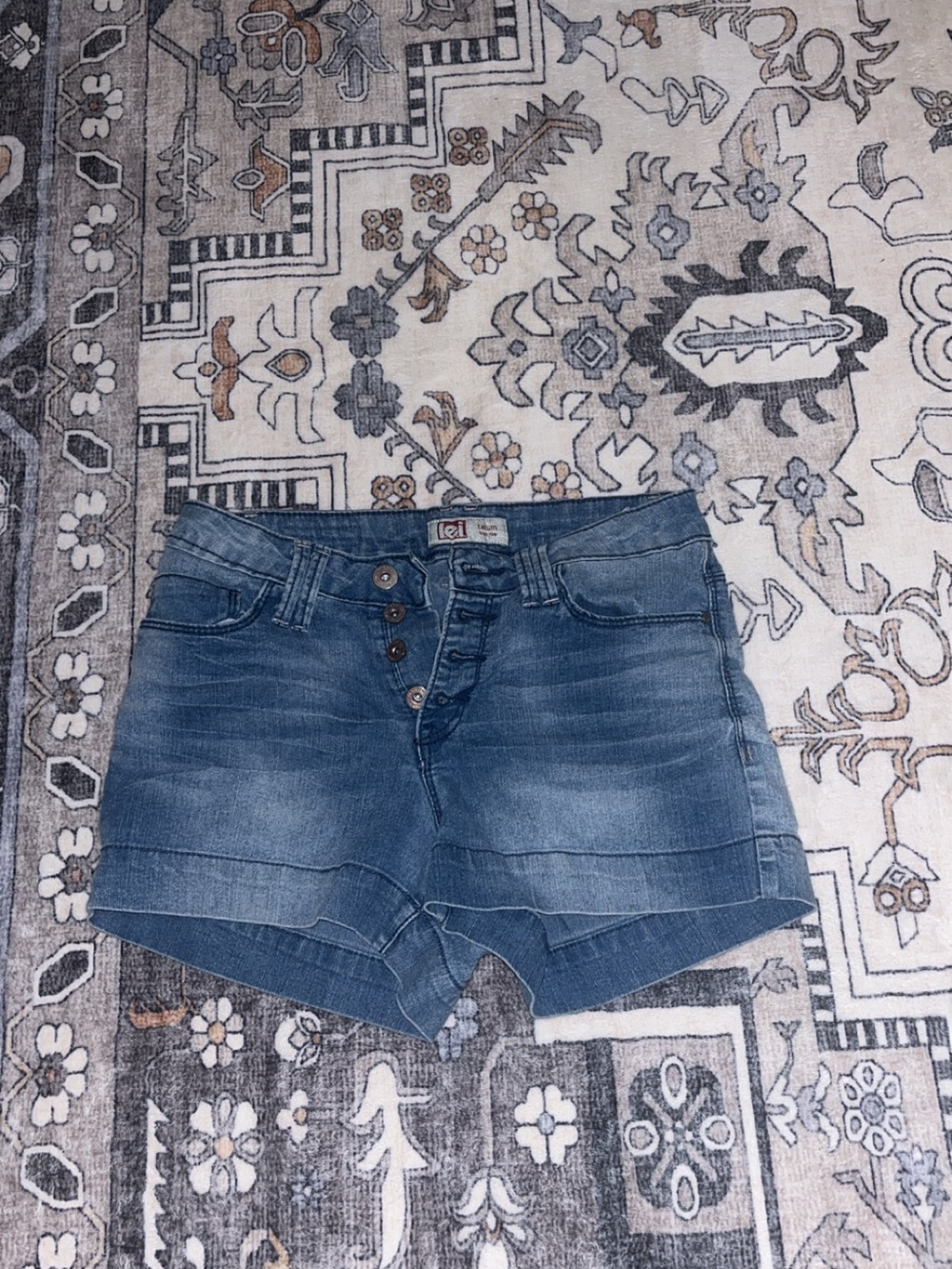Lei's Women's Blue Denim Button-Front Shorts